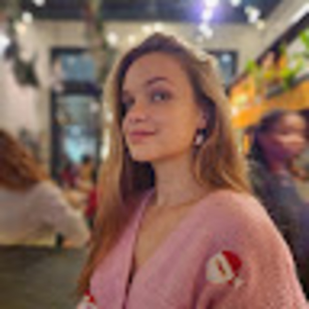 Meet your Posher, Valeria